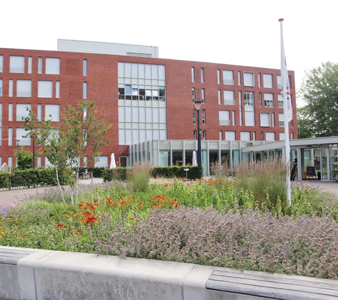 Buitenruimte zorgcentrum 'Uitzicht'