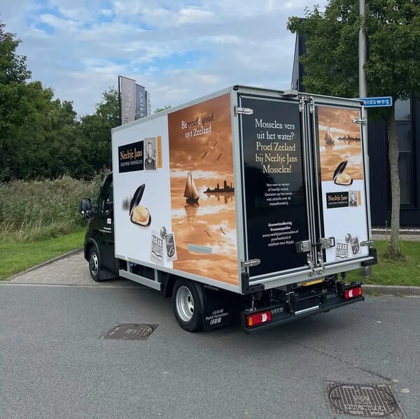 artestiq_wagenpark_auto_belettering_sign_bedrijf_zeeland_neeltje_jans