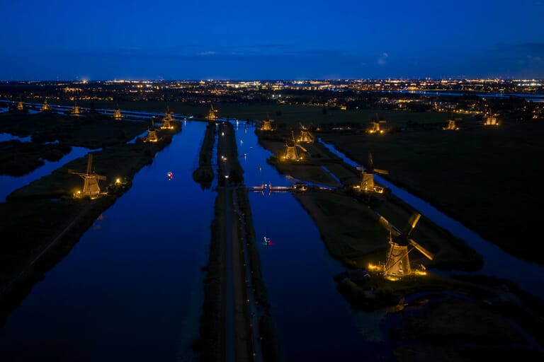 VerlichteMolensKinderdijk-vdwalBeeld_31