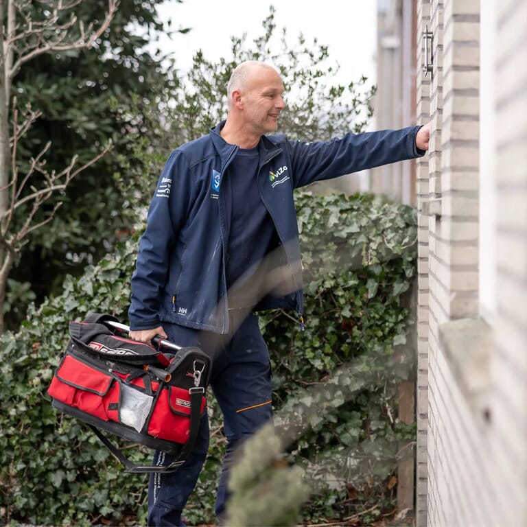 vizo_installatie_bedrijf_moneteur_buiten