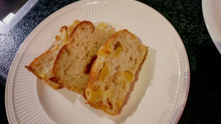 Bananencake van oliebollenmix