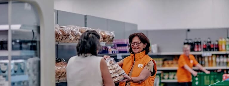 Voedselbankwinkelmedewerker